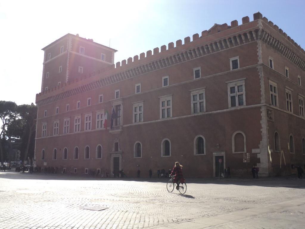 Piazza Venezia Suite And Terrace Rome Exterior photo